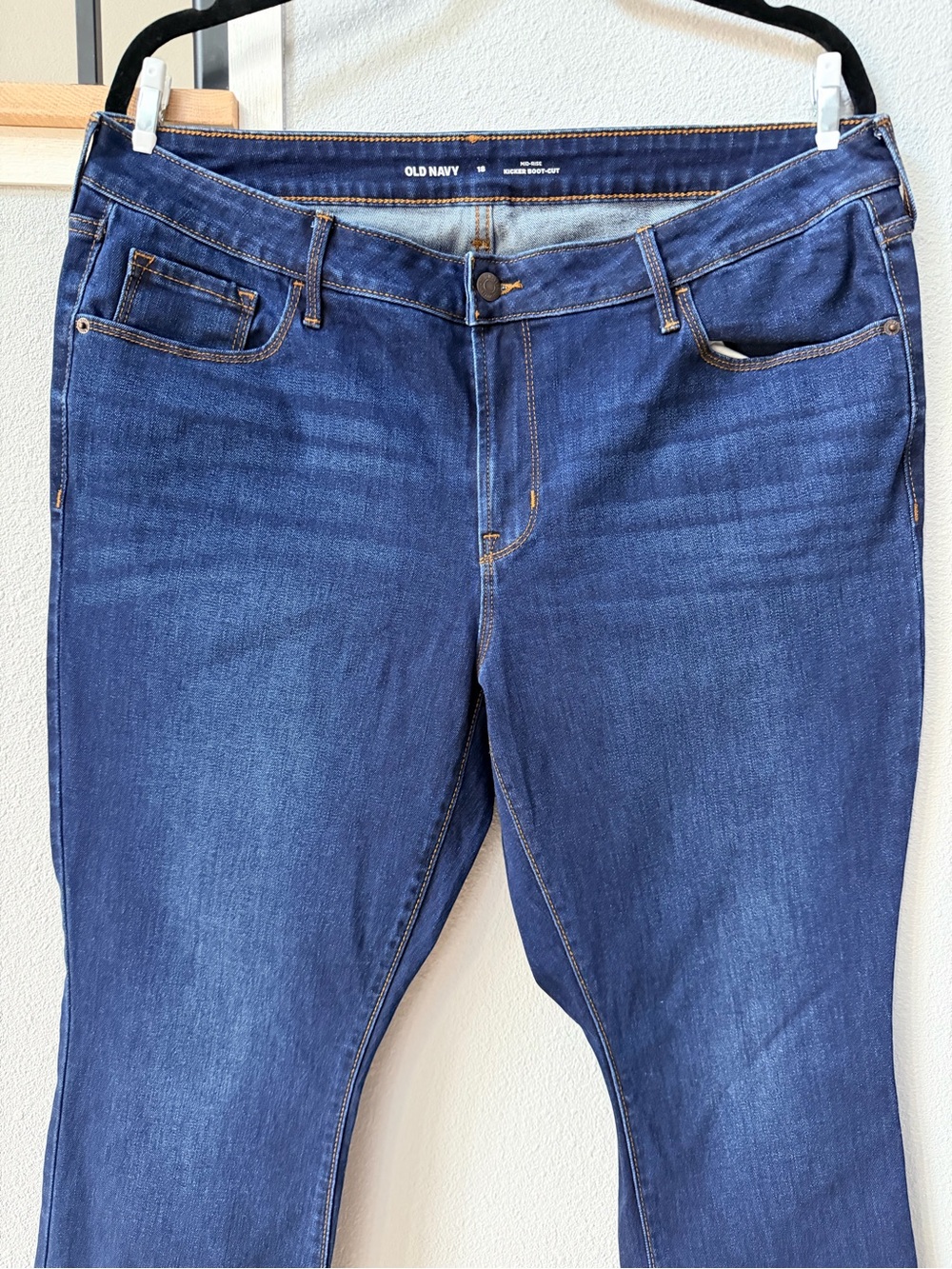Old Navy Kicker Boot-Cut Dark Wash Jeans Size 18 - Picture 3 of 12